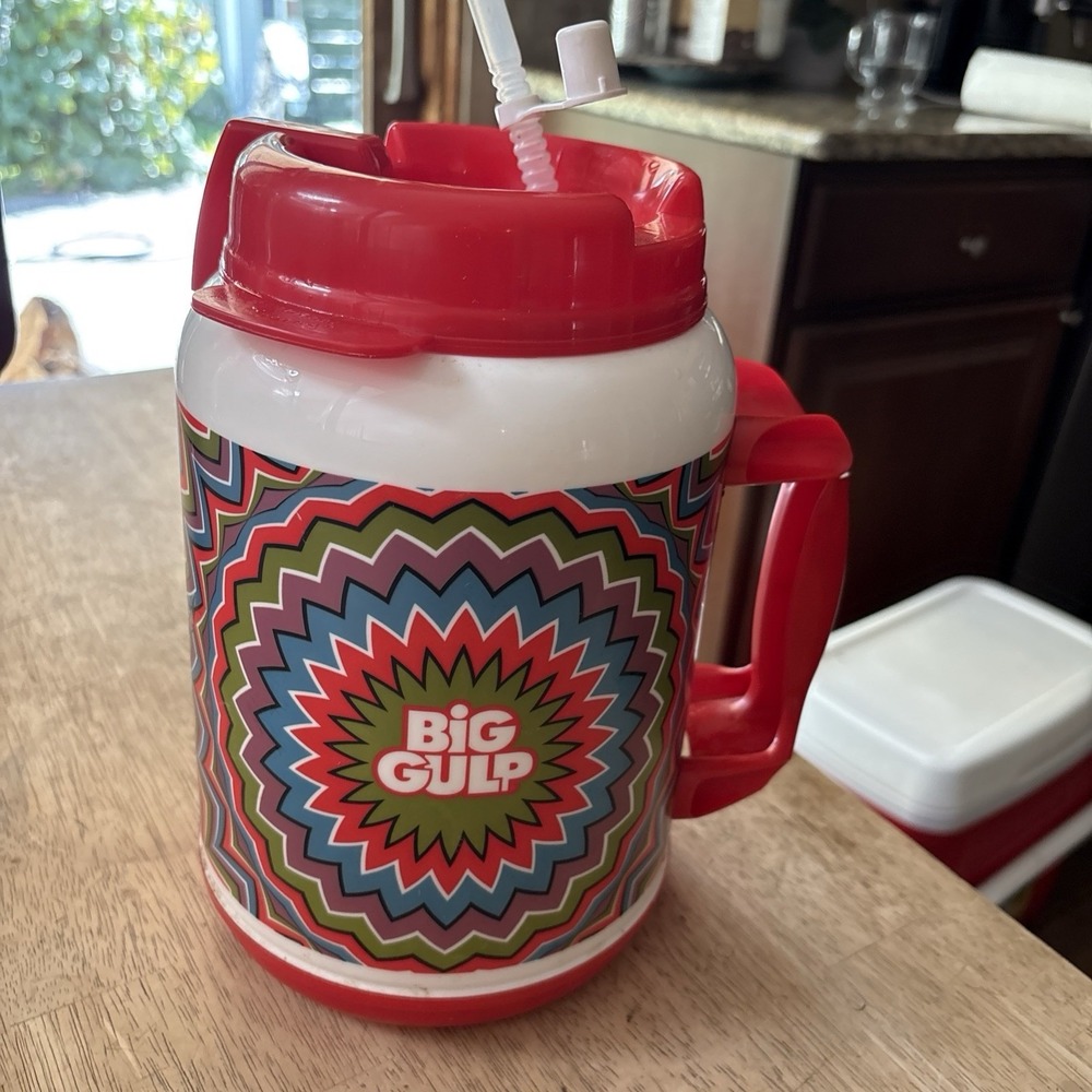 Rare 7 Eleven Big Gulp Whirley Drinkworks 100 Oz Jug Mug Lid Straw Psychedelic